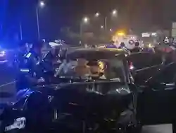 BMW Jatuh dari Tol di Gresik karena Sopir Mengikuti Google Maps